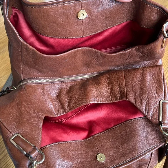 ✨ Coach Madison Pebbled Leather Shoulder Bag – Chic, Soft Leather Classic ✨